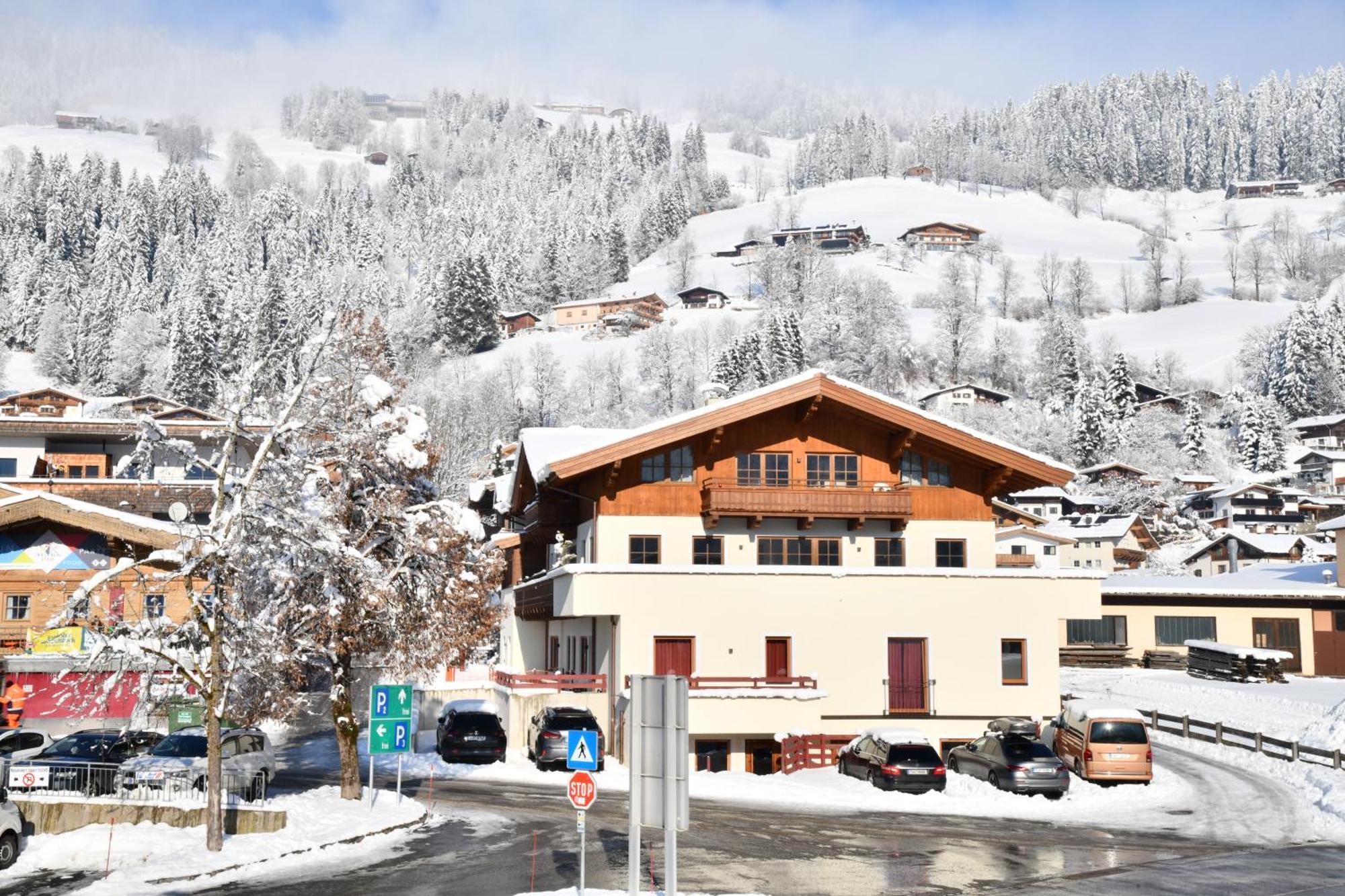 Bergwelt Appartements - Haus Süd Brixen im Thale Exterior foto